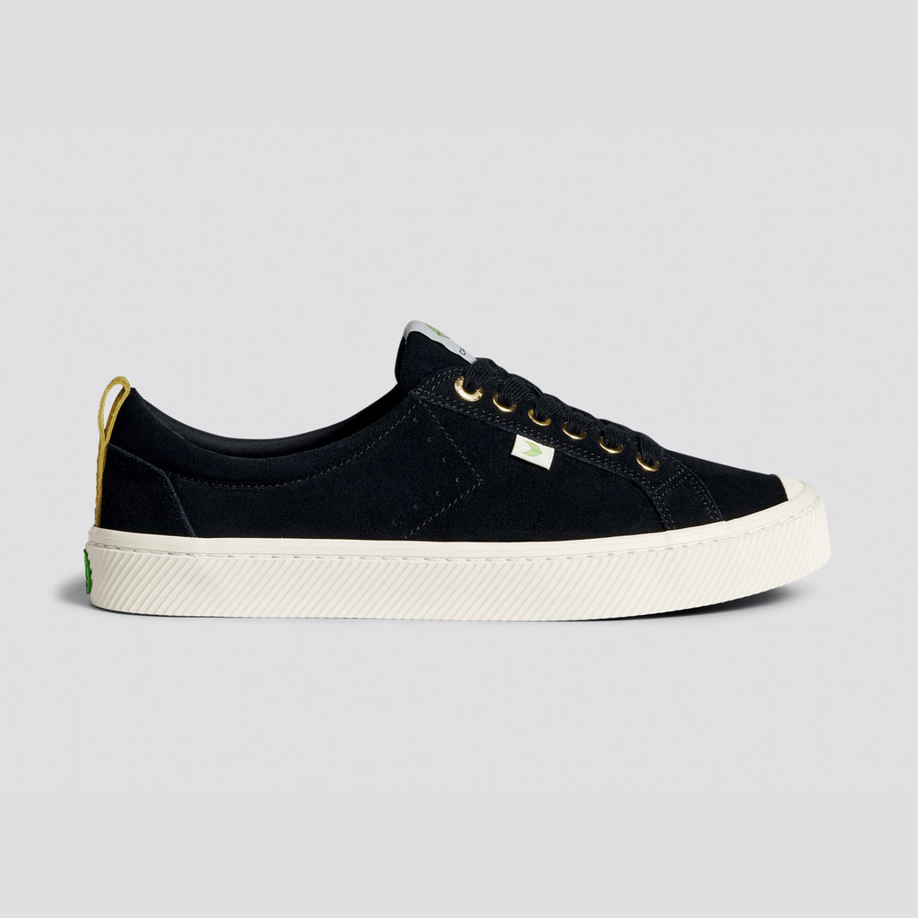 OCA LOW Cariuma Low Top Suede Hombre Negras | BGVOAX458