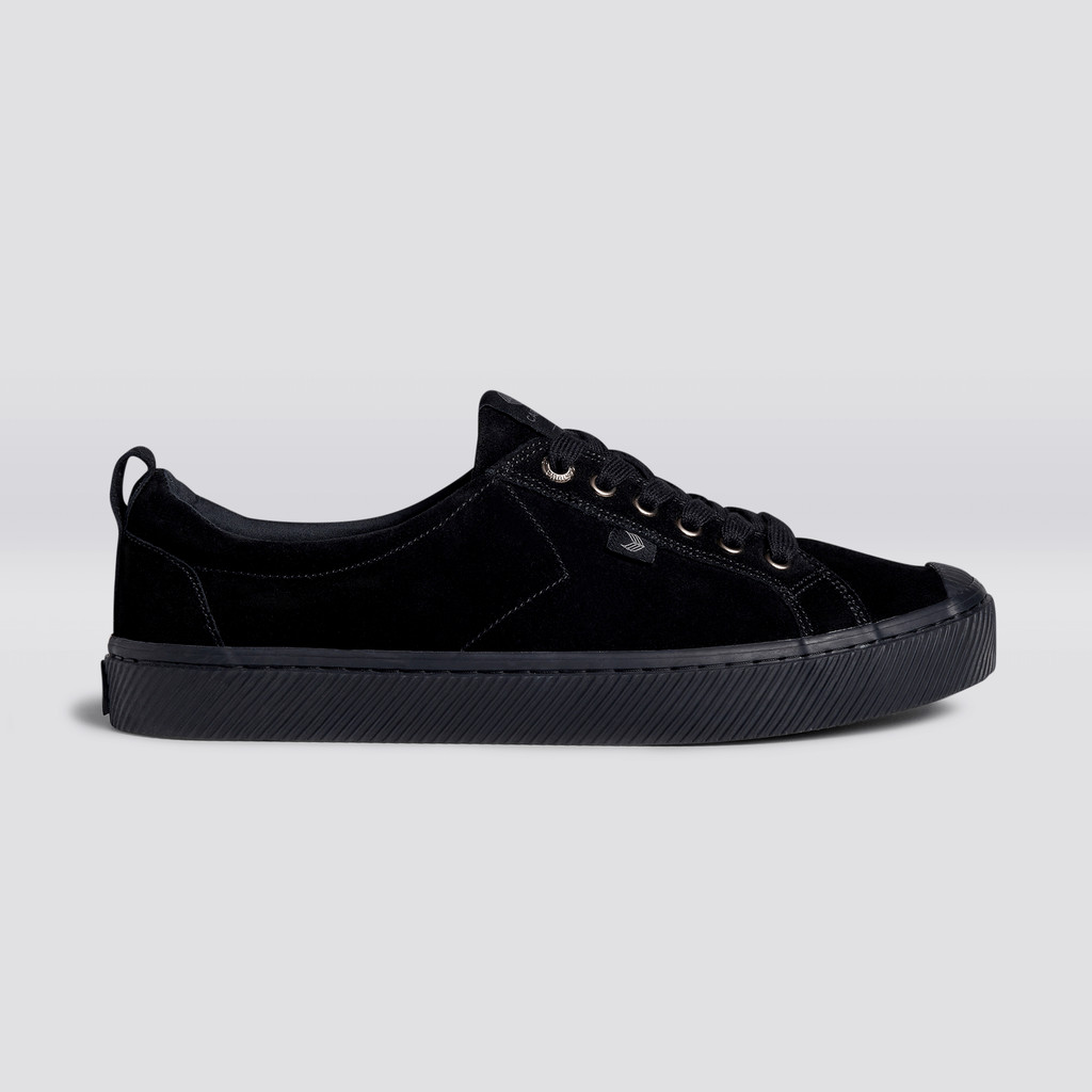 OCA LOW Cariuma Low Top Suede Hombre Negras | LDRYSW801