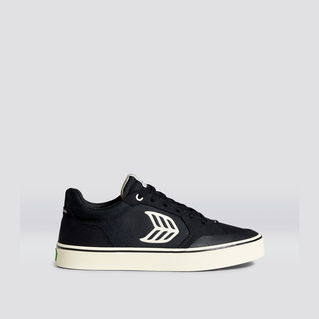 The Vallely Cariuma Low Top Suede Mujer Negras | GICOLS248